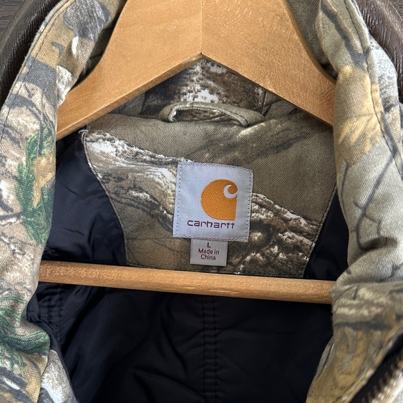 Carhartt Men's Woodland Camo Field Jacket - Picture 3 of 5